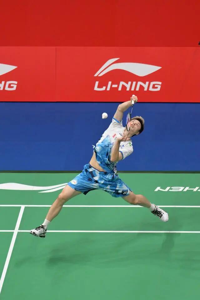 员却在场上 员却在场上